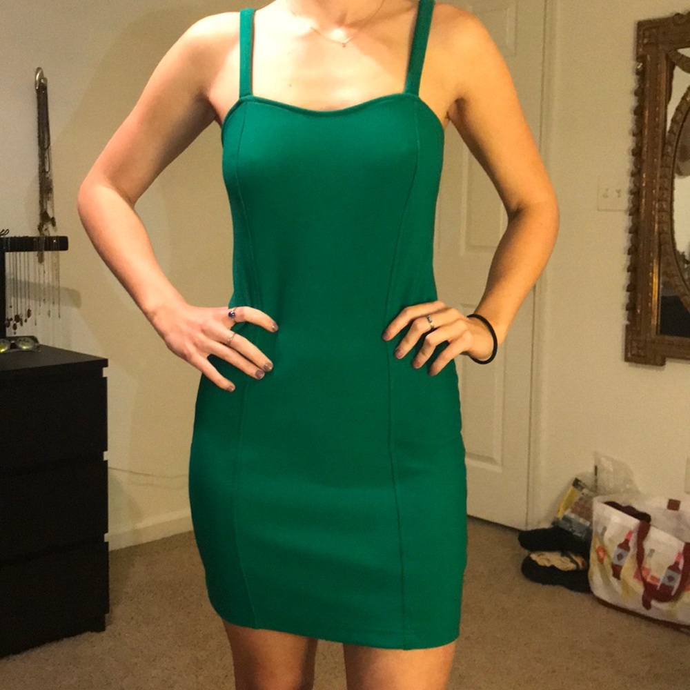 -bodycon- emerald green mini dress